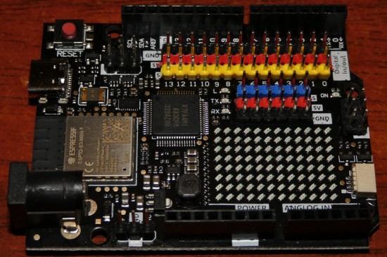 Arduino UNO R4 WiFi